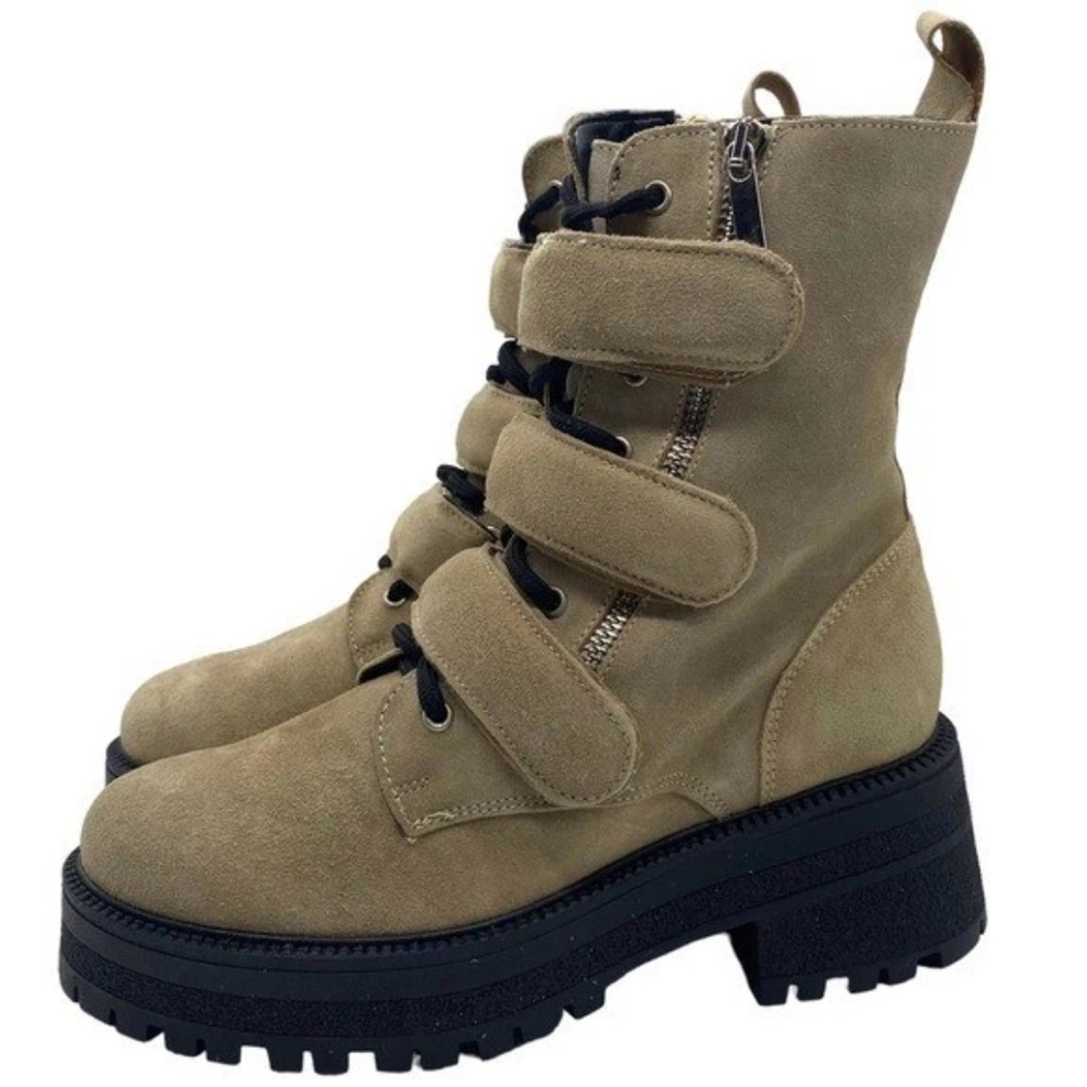 🆕🌸Free People 🆕🌸Tan Suede Msrp 268.00
Strap Boots - Picture 4 of 8